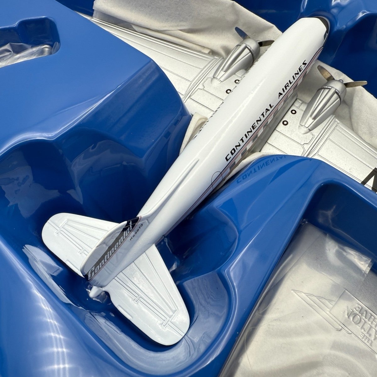 Corgi Aviation AA30001 1:144 Douglas DC - 3 Continental Airlines Diecast Model - Corgi