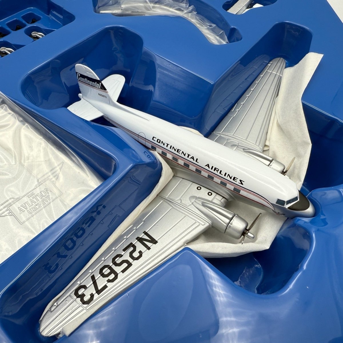 Corgi Aviation AA30001 1:144 Douglas DC - 3 Continental Airlines Diecast Model - Corgi