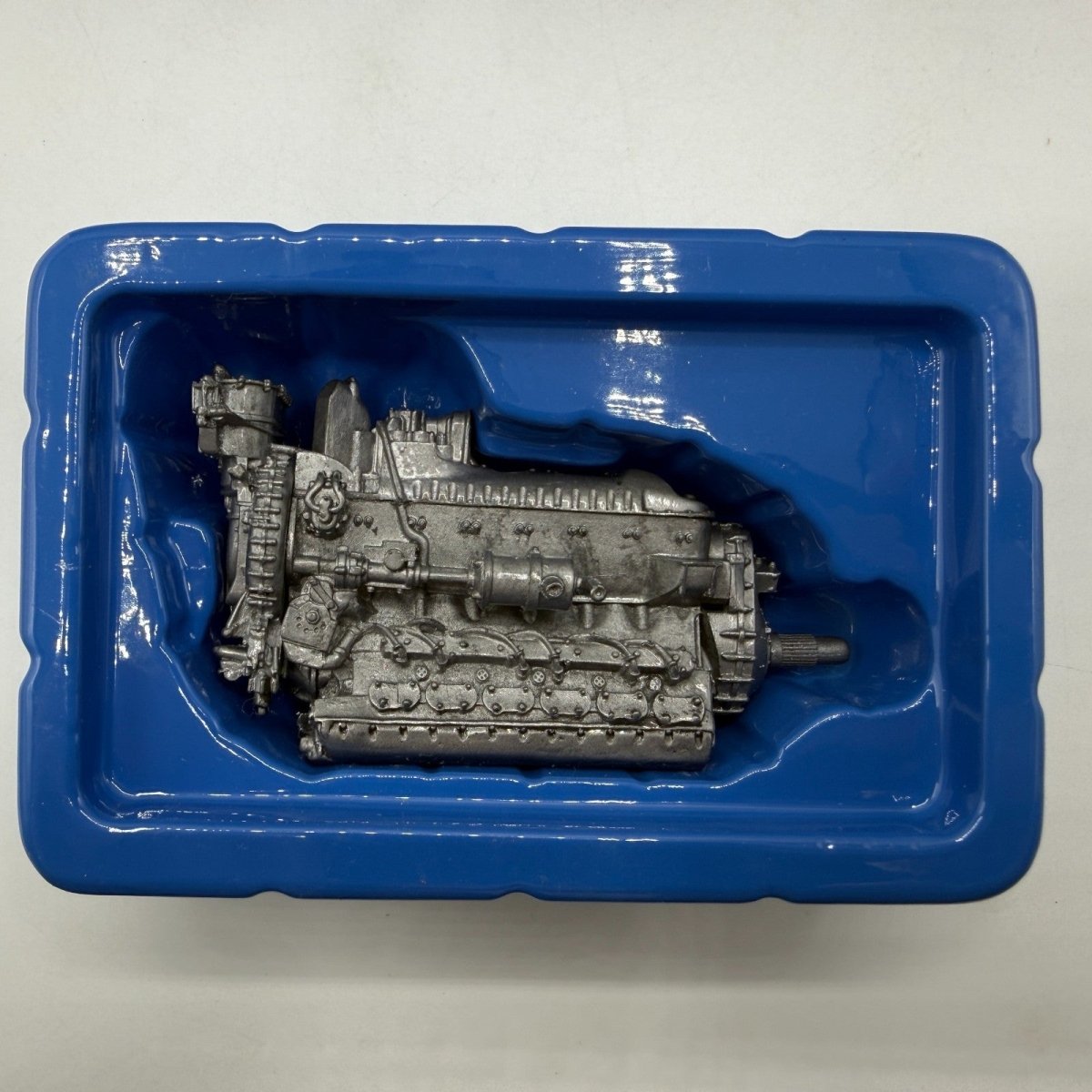 Corgi Aviation AA31921 1:72 Spitfire LF IX & 1:24 Merlin Engine, RCAF 1944 - Corgi