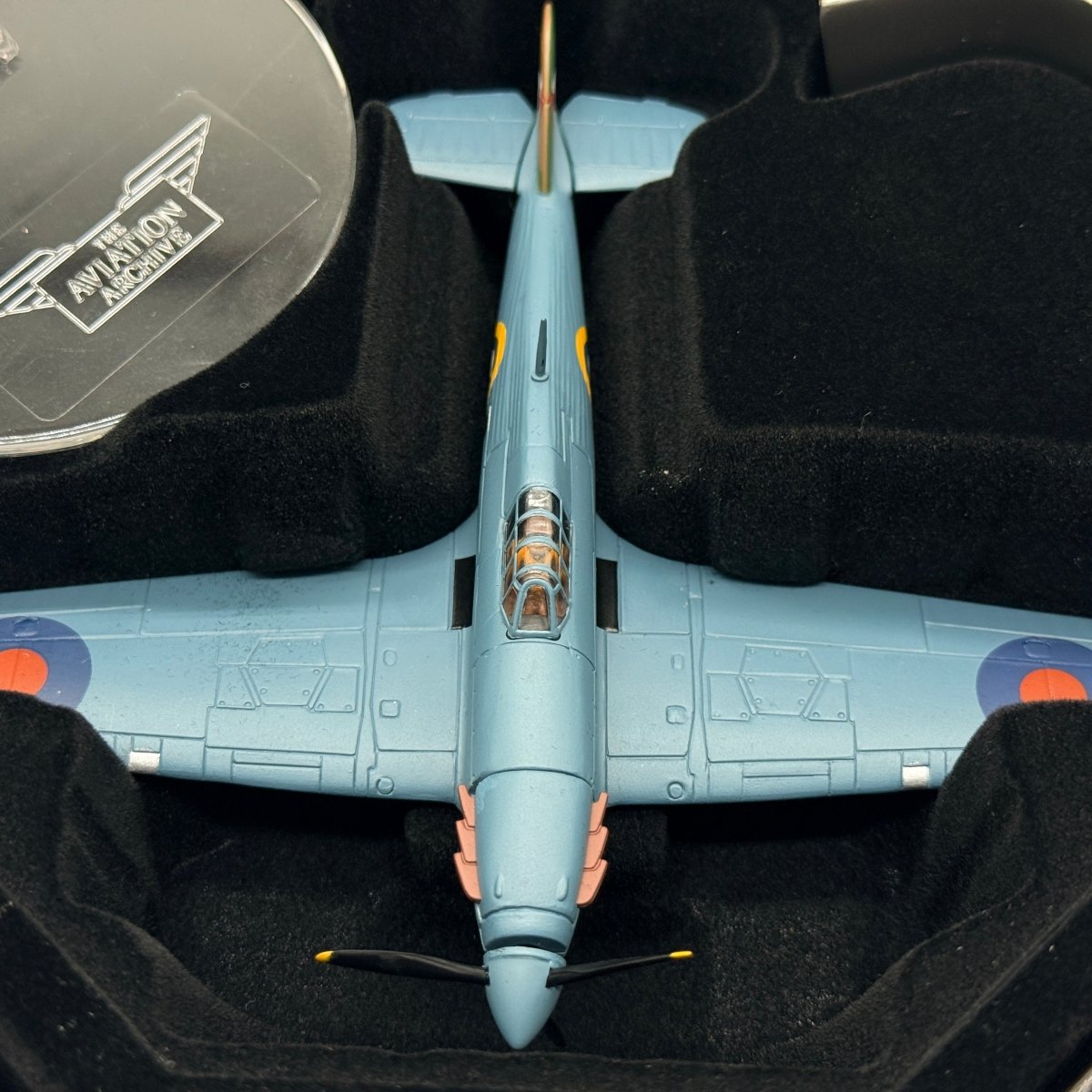 Corgi Aviation AA32014 1:72 Hawker Hurricane Mk I V7101 Malta 1941 - Corgi