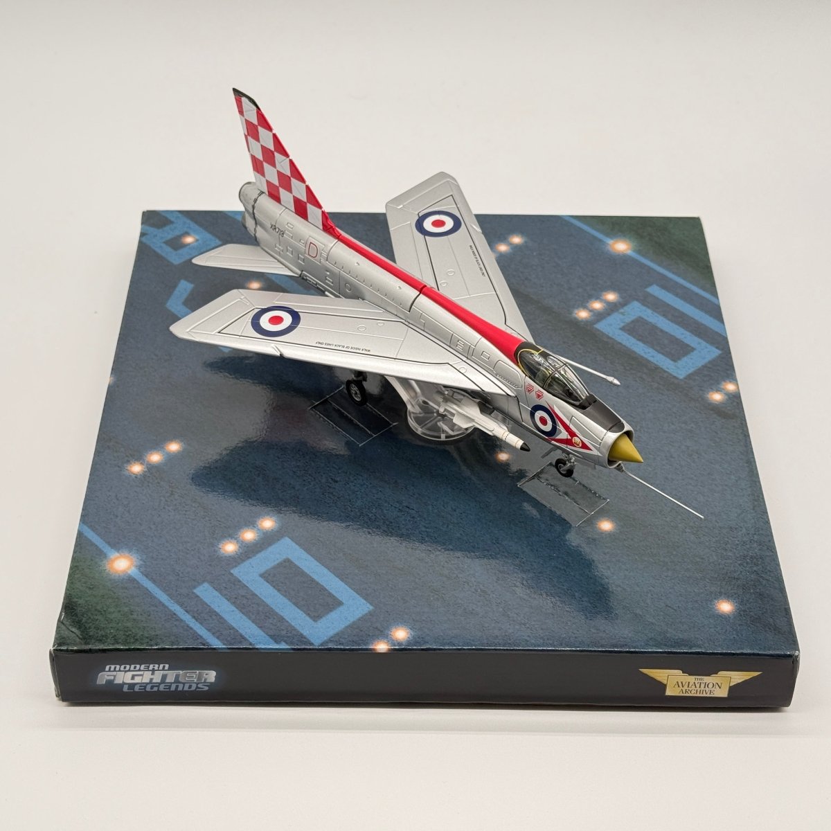 Corgi Aviation AA32308 1:72 Lightning F.Mk 3 RAF No.56 - Corgi