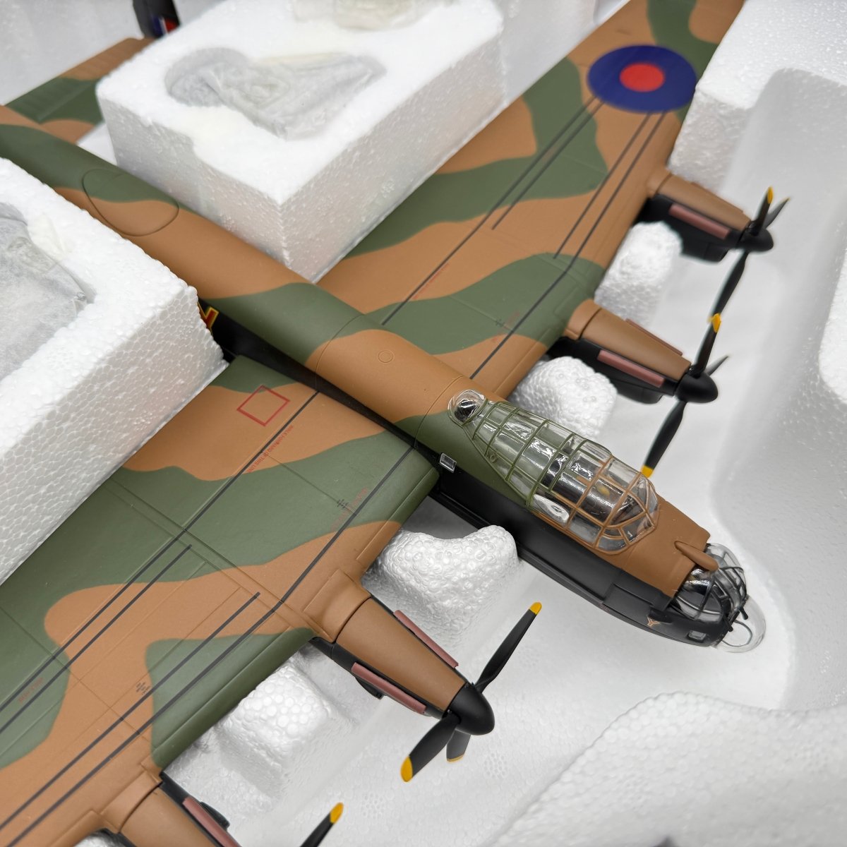 Corgi Aviation AA32618 1:72 Lancaster B.Mk I Tallboy Raid - Corgi