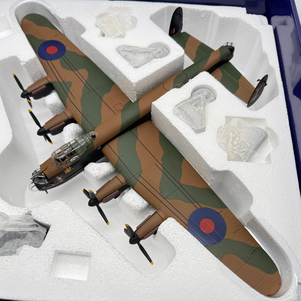 Corgi Aviation AA32618 1:72 Lancaster B.Mk I Tallboy Raid - Corgi