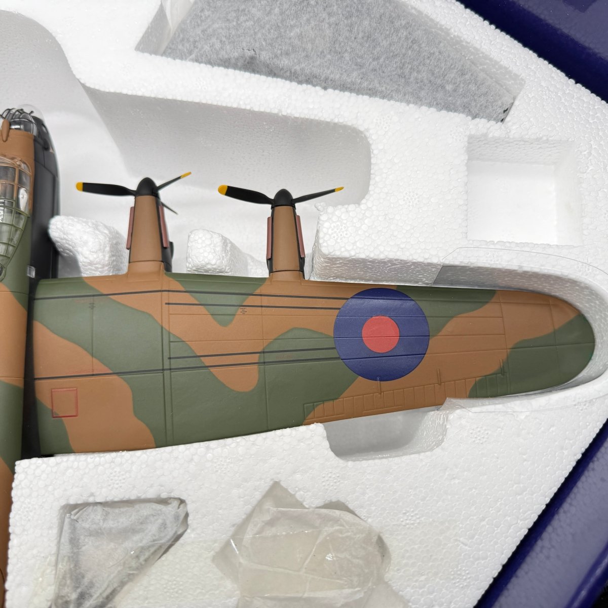 Corgi Aviation AA32618 1:72 Lancaster B.Mk I Tallboy Raid - Corgi
