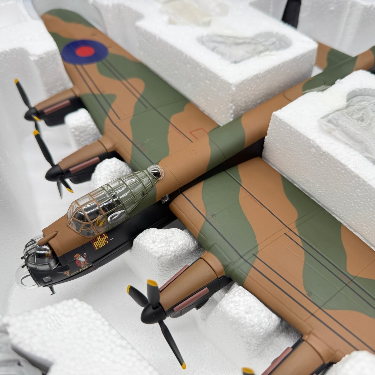Corgi Aviation AA32618 1:72 Lancaster B.Mk I Tallboy Raid - Corgi