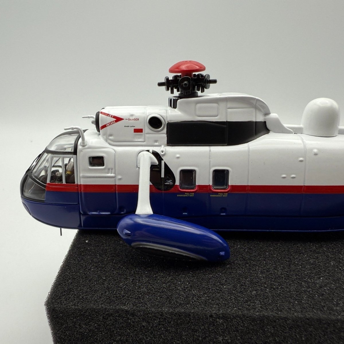 Corgi Aviation AA33412 1:72 Sikorsky SH - 3D Sea King Empire Test Pilots School - Corgi