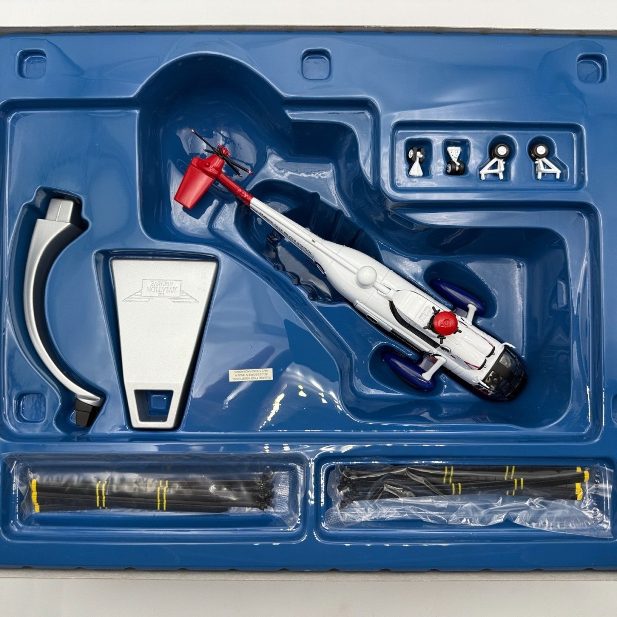 Corgi Aviation AA33412 1:72 Sikorsky SH - 3D Sea King Empire Test Pilots School - Corgi