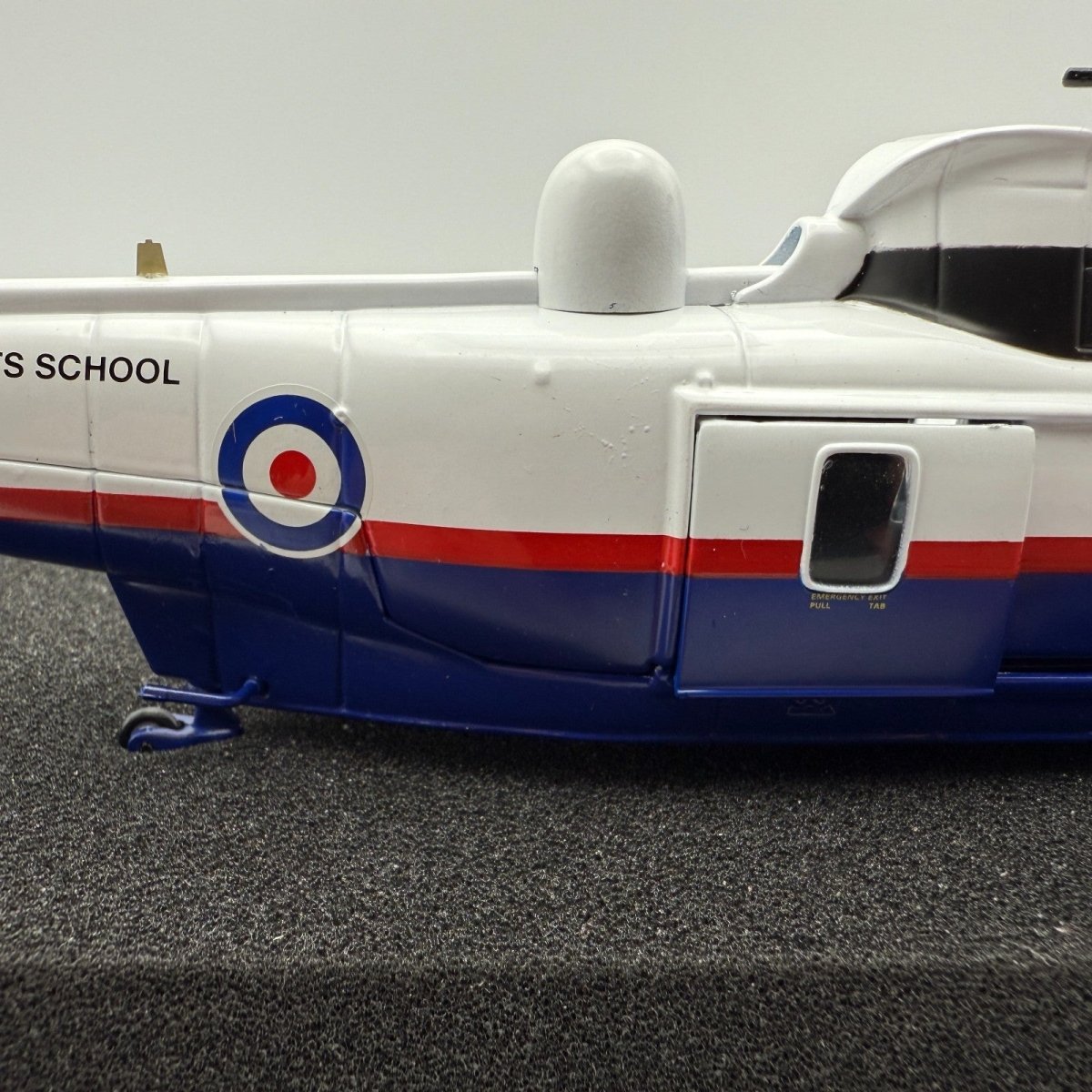 Corgi Aviation AA33412 1:72 Sikorsky SH - 3D Sea King Empire Test Pilots School - Corgi