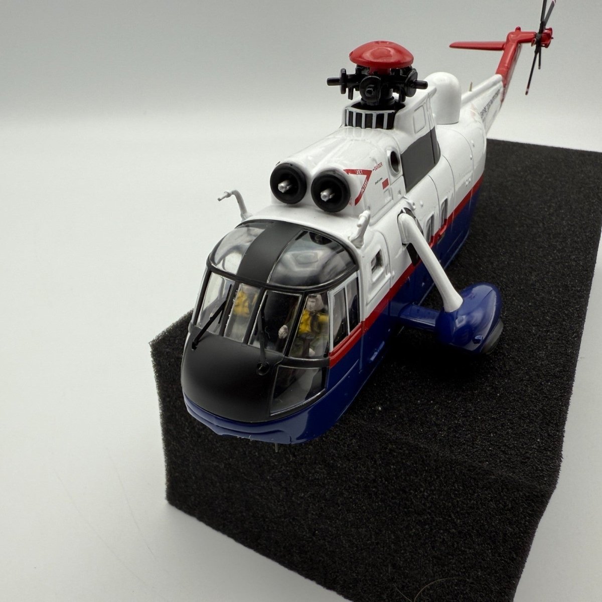 Corgi Aviation AA33412 1:72 Sikorsky SH - 3D Sea King Empire Test Pilots School - Corgi