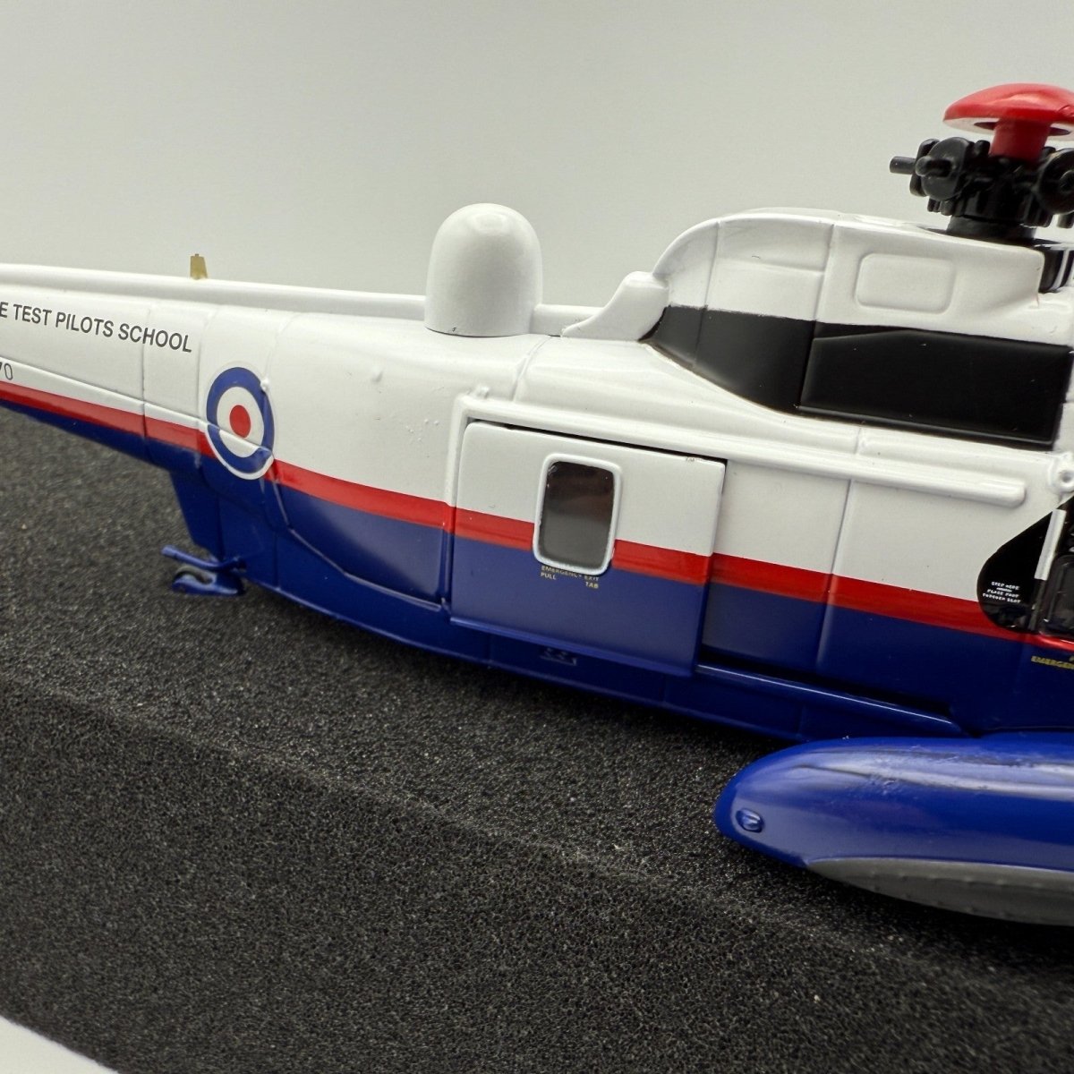 Corgi Aviation AA33412 1:72 Sikorsky SH - 3D Sea King Empire Test Pilots School - Corgi