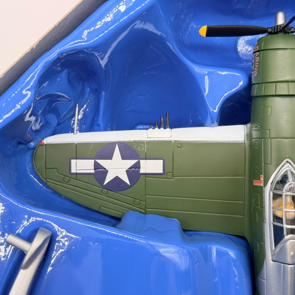 Corgi Aviation AA33812 1:72 Republic P - 47D Thunderbolt Daring Dottie III 1944 - Corgi