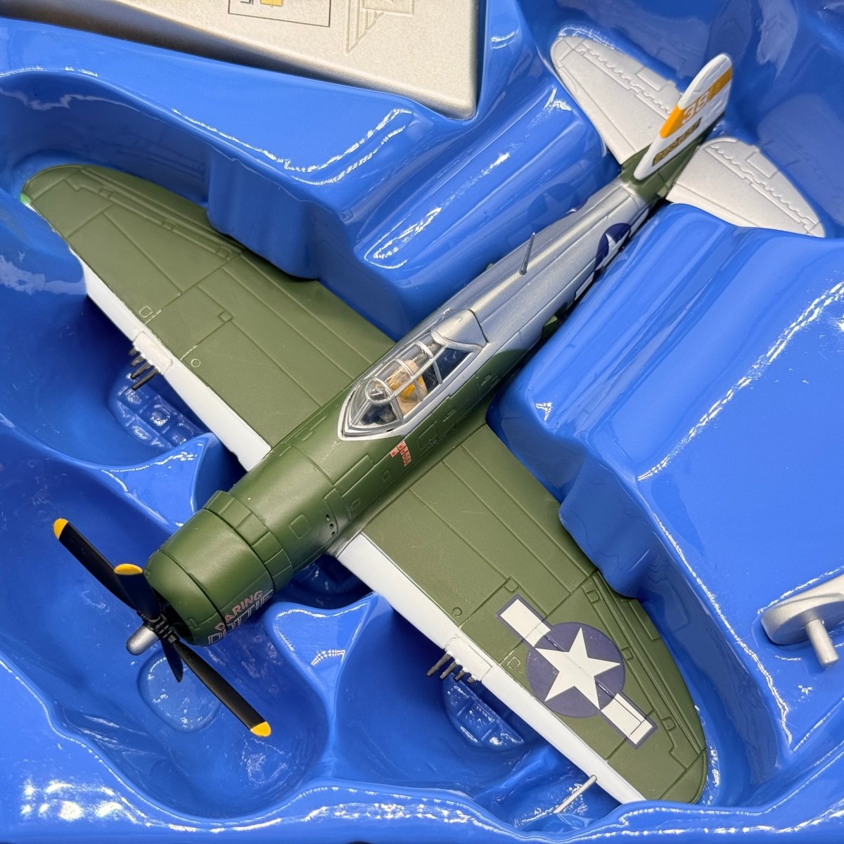 Corgi Aviation AA33812 1:72 Republic P - 47D Thunderbolt Daring Dottie III 1944 - Corgi