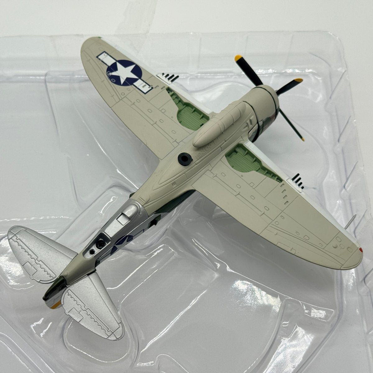 Corgi Aviation AA33812 1:72 Republic P - 47D Thunderbolt Daring Dottie III 1944 - Corgi