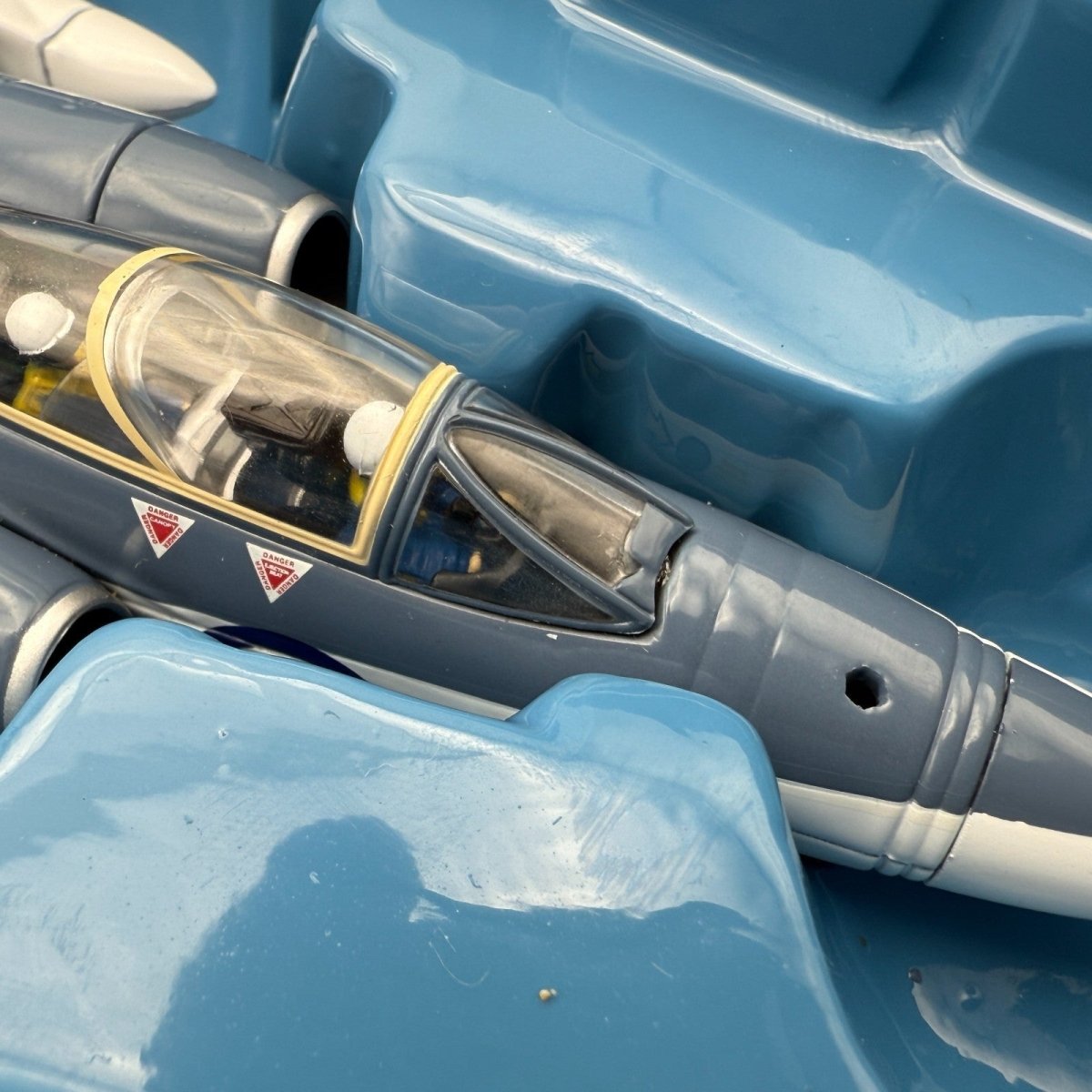 Corgi Aviation AA34103 1:72 Blackburn Buccaneer Royal Navy HMS Victorious - Corgi