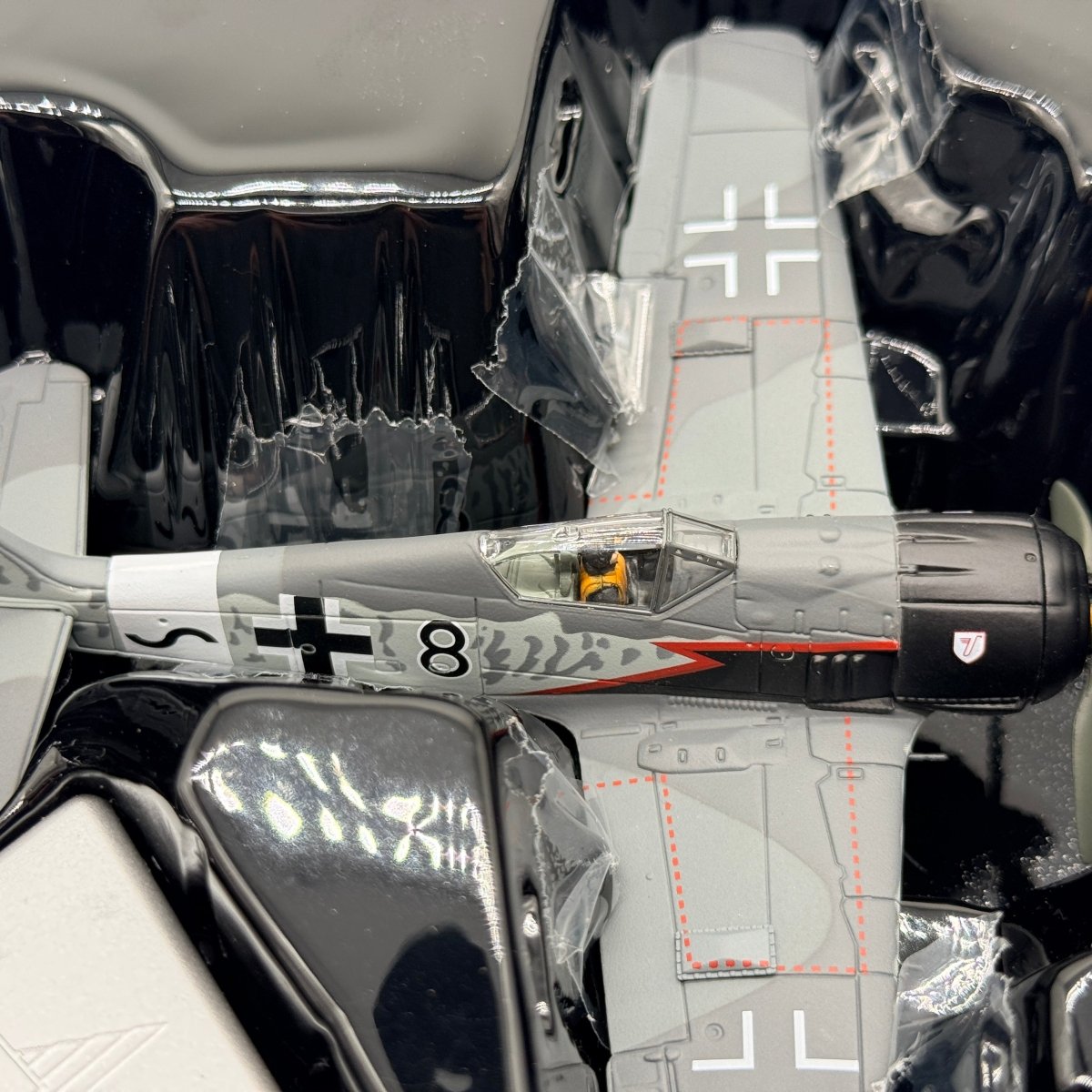 Corgi Aviation AA34317 1:72 Fw 190A Black 8 JG 3 Willi Maximowitz 1944 - Corgi