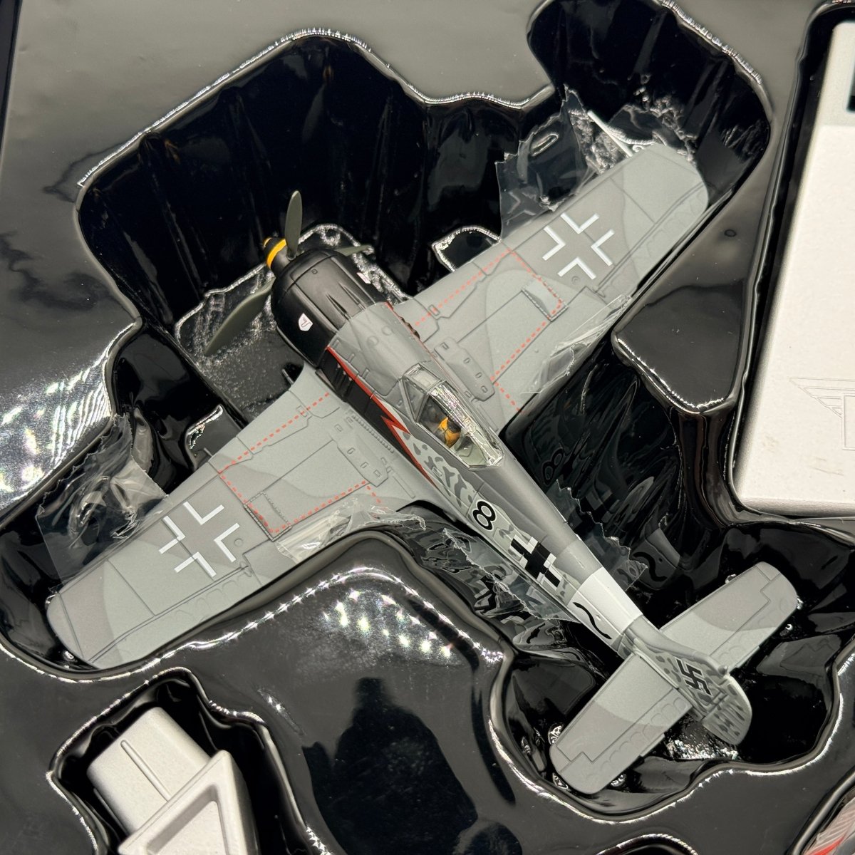 Corgi Aviation AA34317 1:72 Fw 190A Black 8 JG 3 Willi Maximowitz 1944 - Corgi