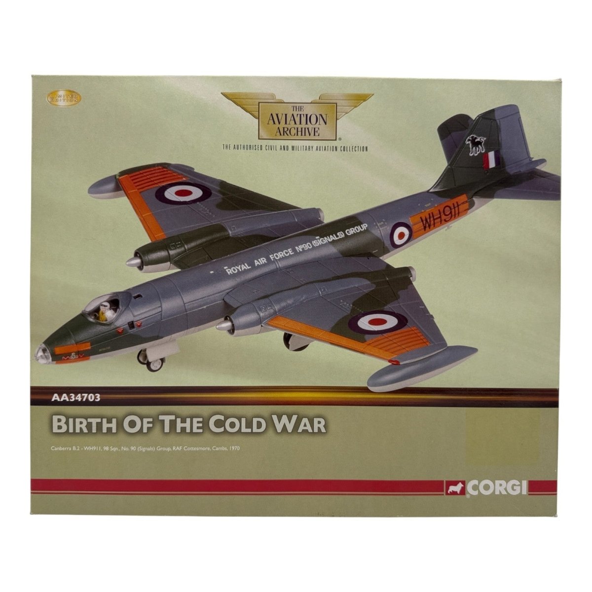 Corgi Aviation AA34703 1:72 Canberra B.2, 98 Sqn RAF Cottesmore 1970 Diecast - Corgi