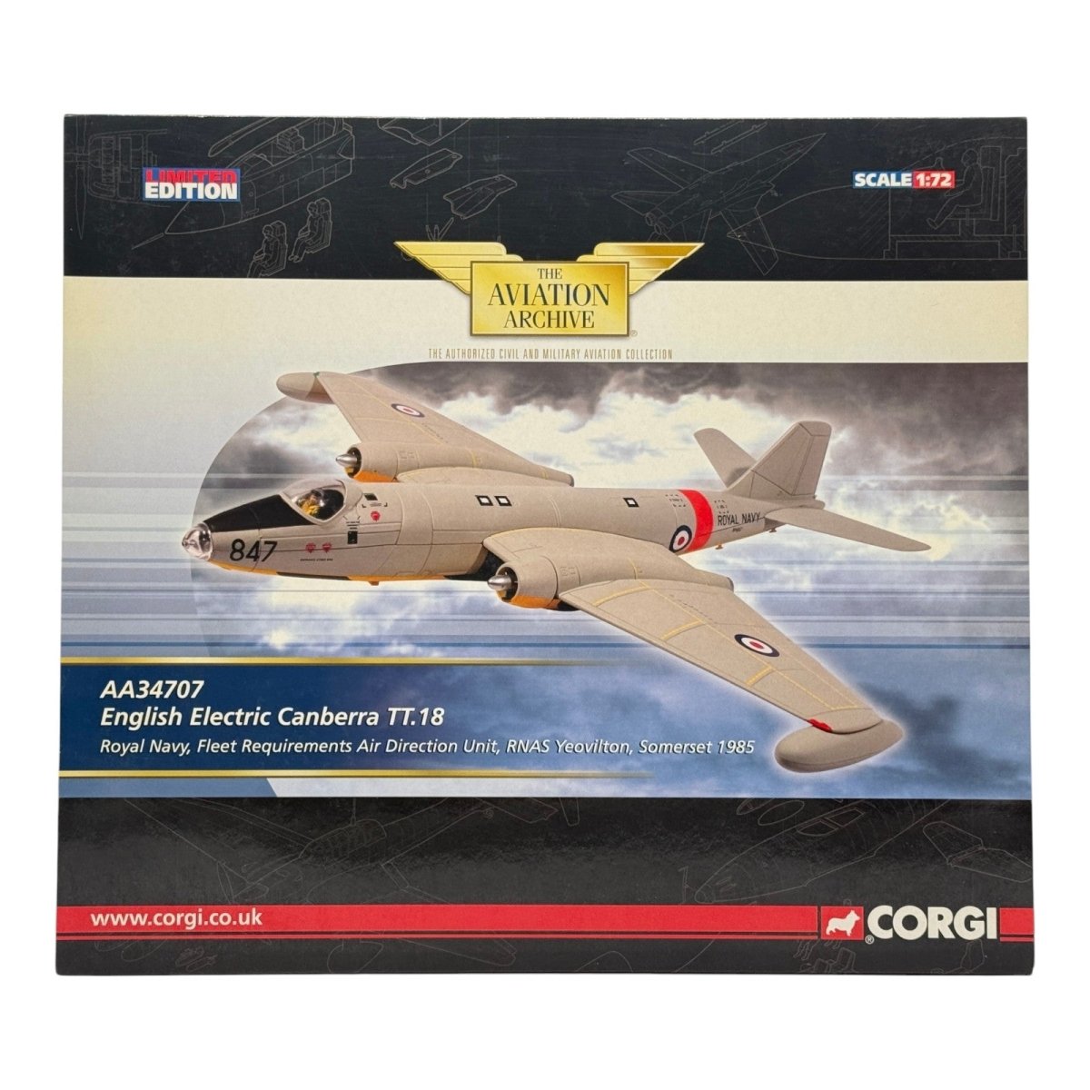 Corgi Aviation AA34707 1:72 Canberra TT.Mk 18 RN Yeovilton - Corgi