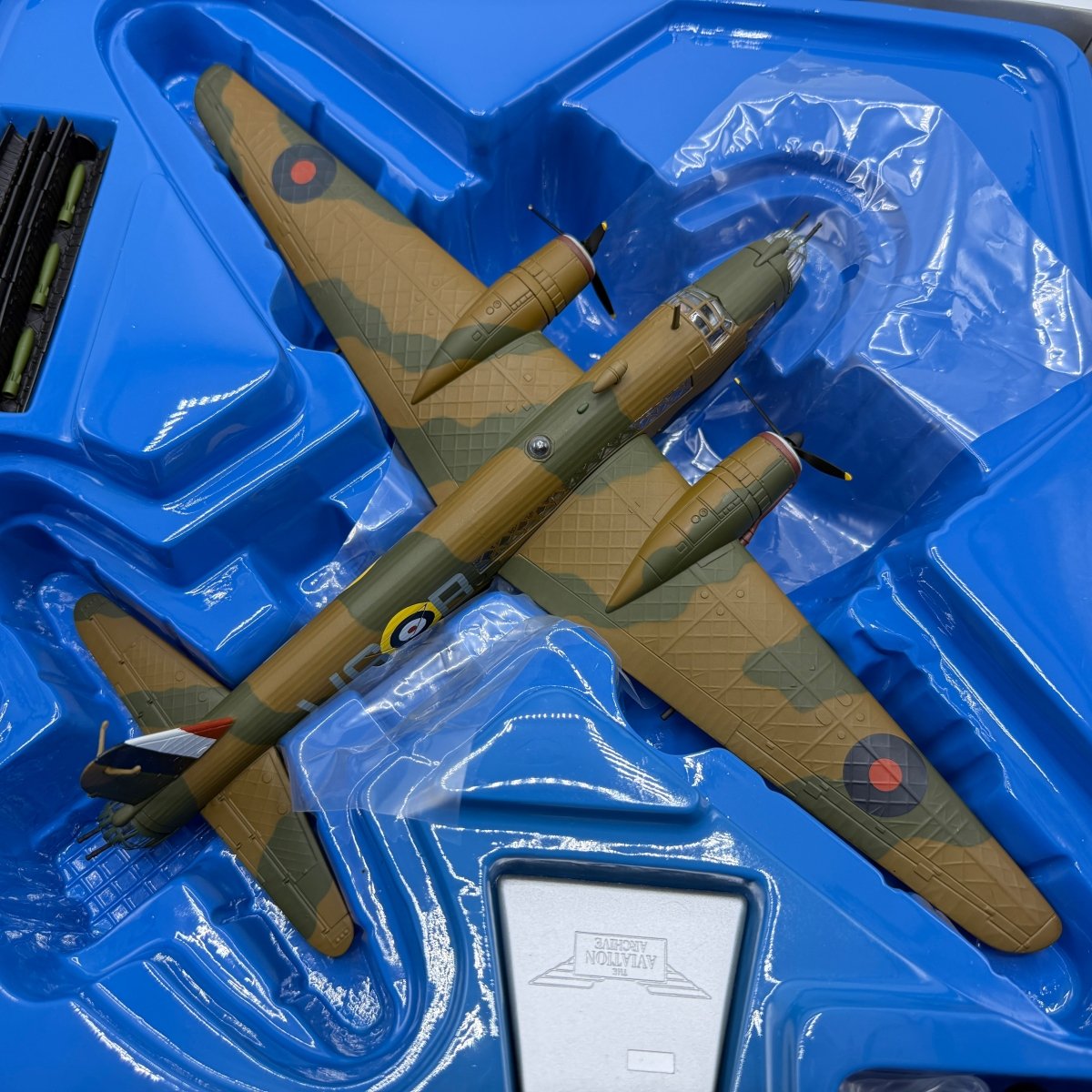 Corgi Aviation AA34801 1:72 Vickers Wellington Mk I RAF No.9 Sqn - Corgi