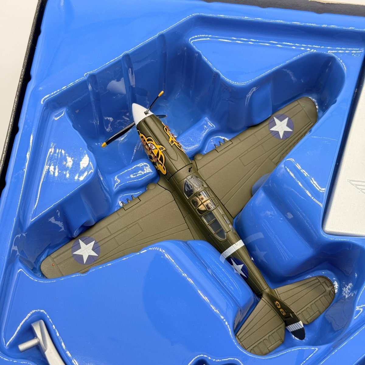 Corgi Aviation AA35205 1:72 Curtiss P - 40E Warhawk Aleutian Tigers 1943 - Corgi