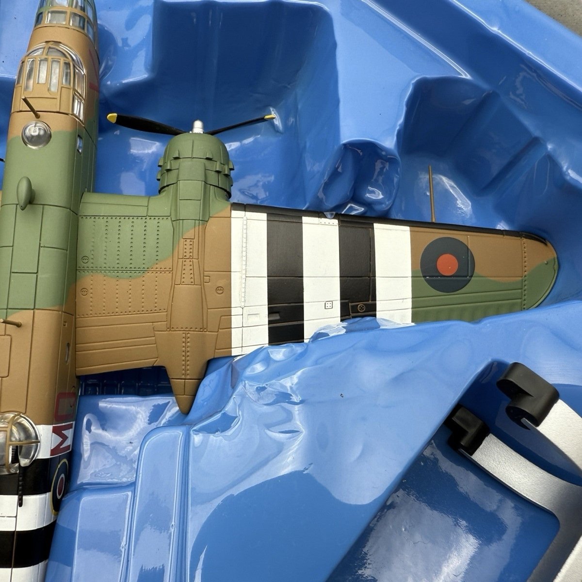 Corgi Aviation AA35304 1:72 North American B - 25J Mitchell II RAF - Corgi