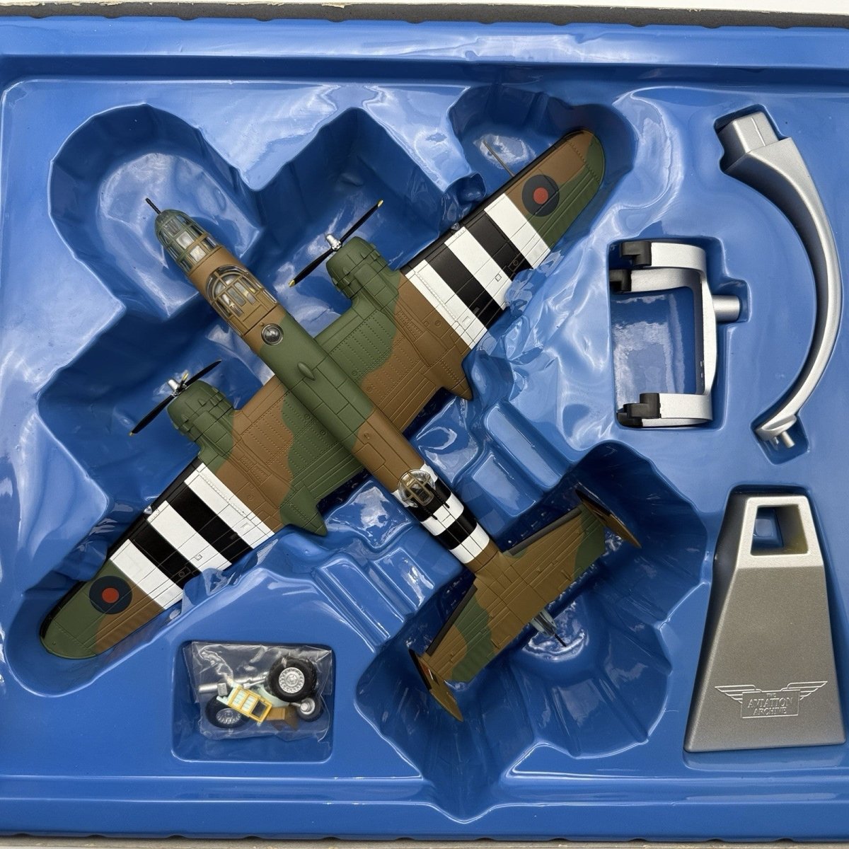 Corgi Aviation AA35304 1:72 North American B - 25J Mitchell II RAF - Corgi