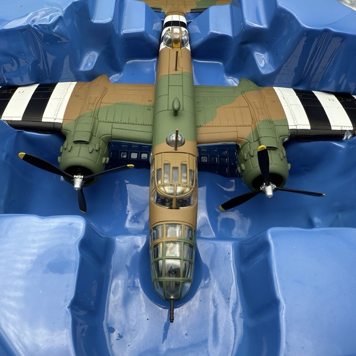 Corgi Aviation AA35304 1:72 North American B - 25J Mitchell II RAF - Corgi