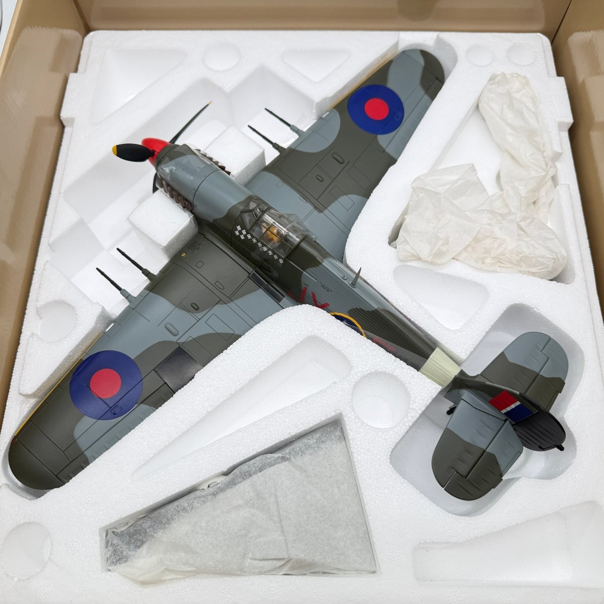 Corgi Aviation AA35508 1:32 Hawker Hurricane Mk II Night Reaper - Corgi