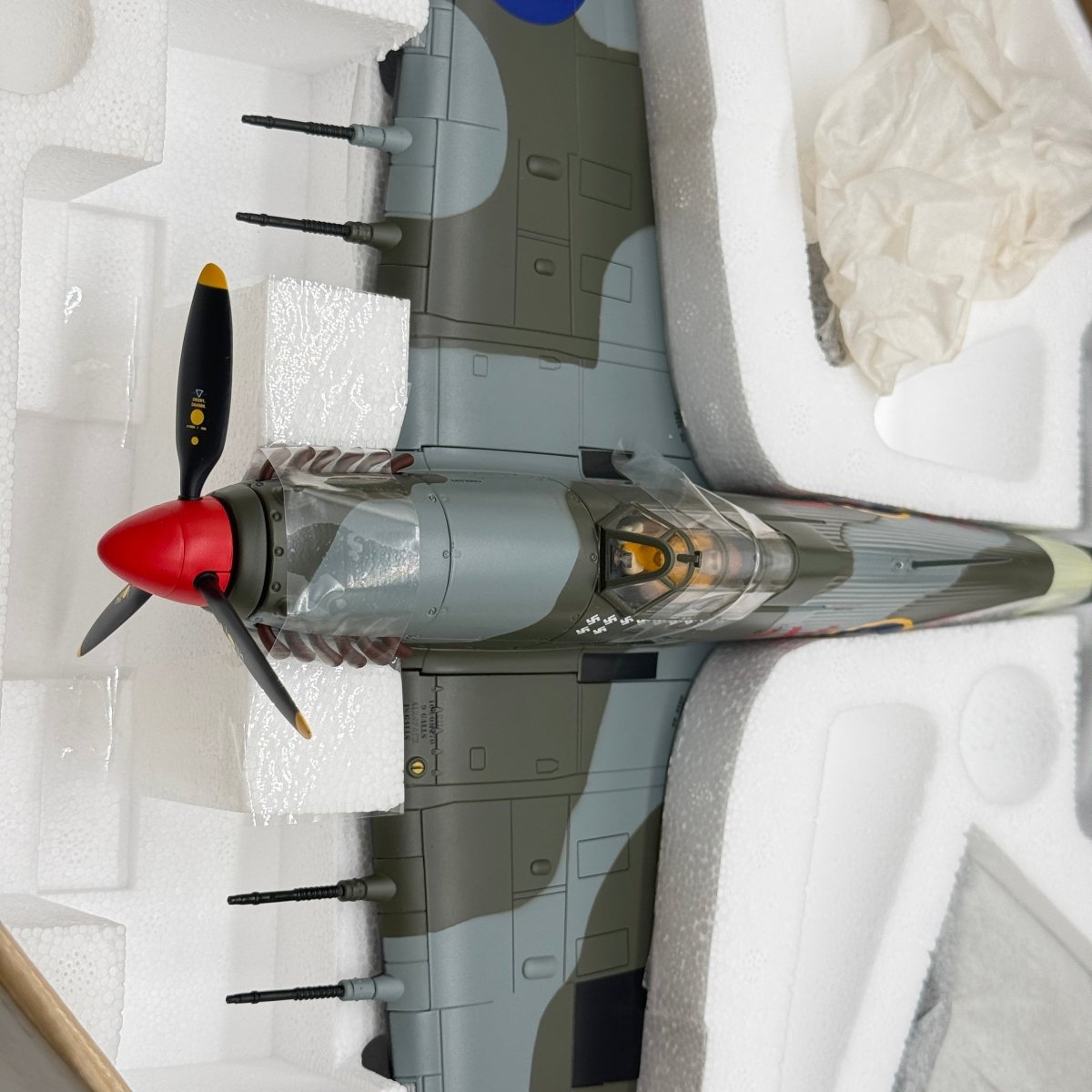 Corgi Aviation AA35508 1:32 Hawker Hurricane Mk II Night Reaper - Corgi