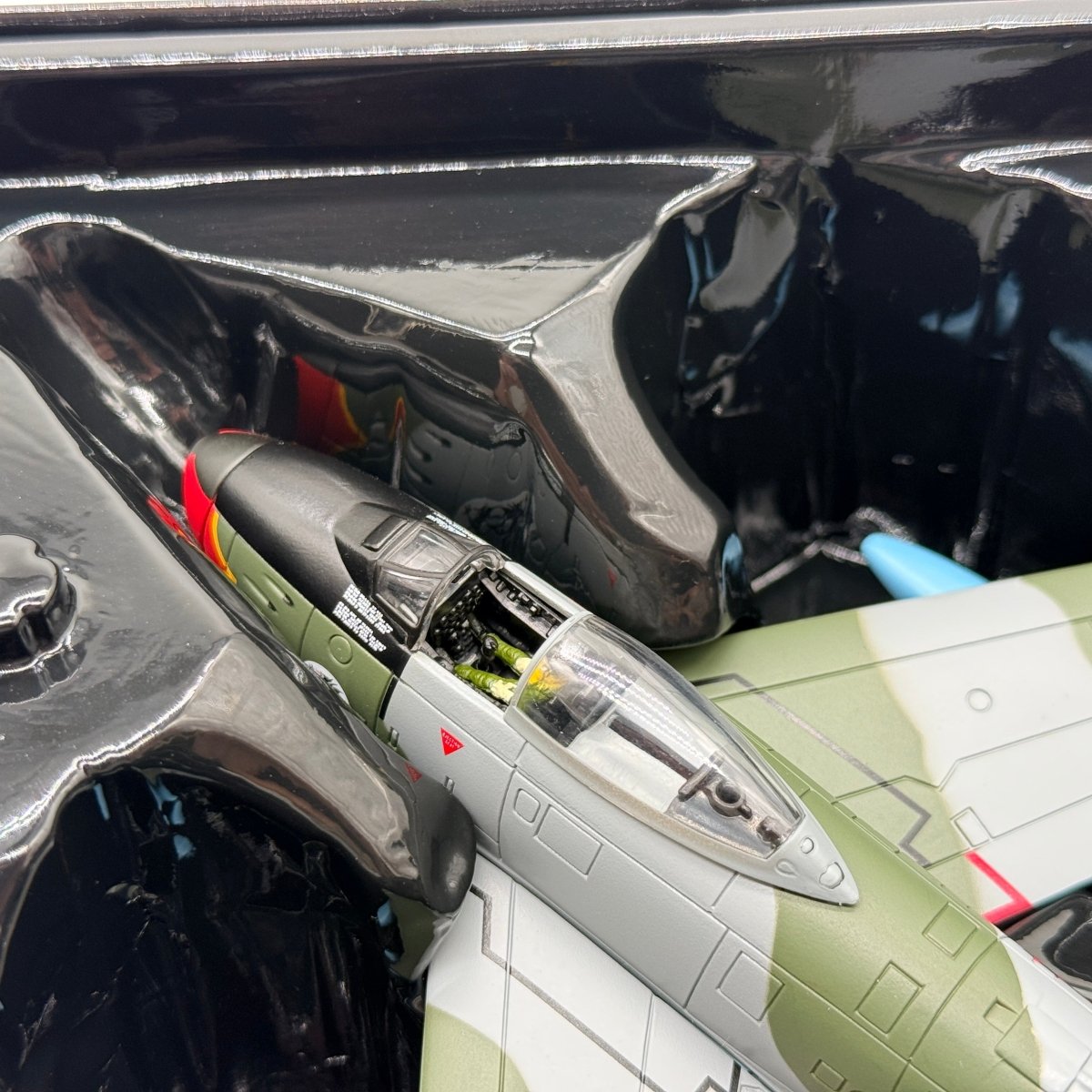 Corgi Aviation AA35813 1:72 North American F - 86 Sabre RAF No.234 Sqn 1954 - Corgi