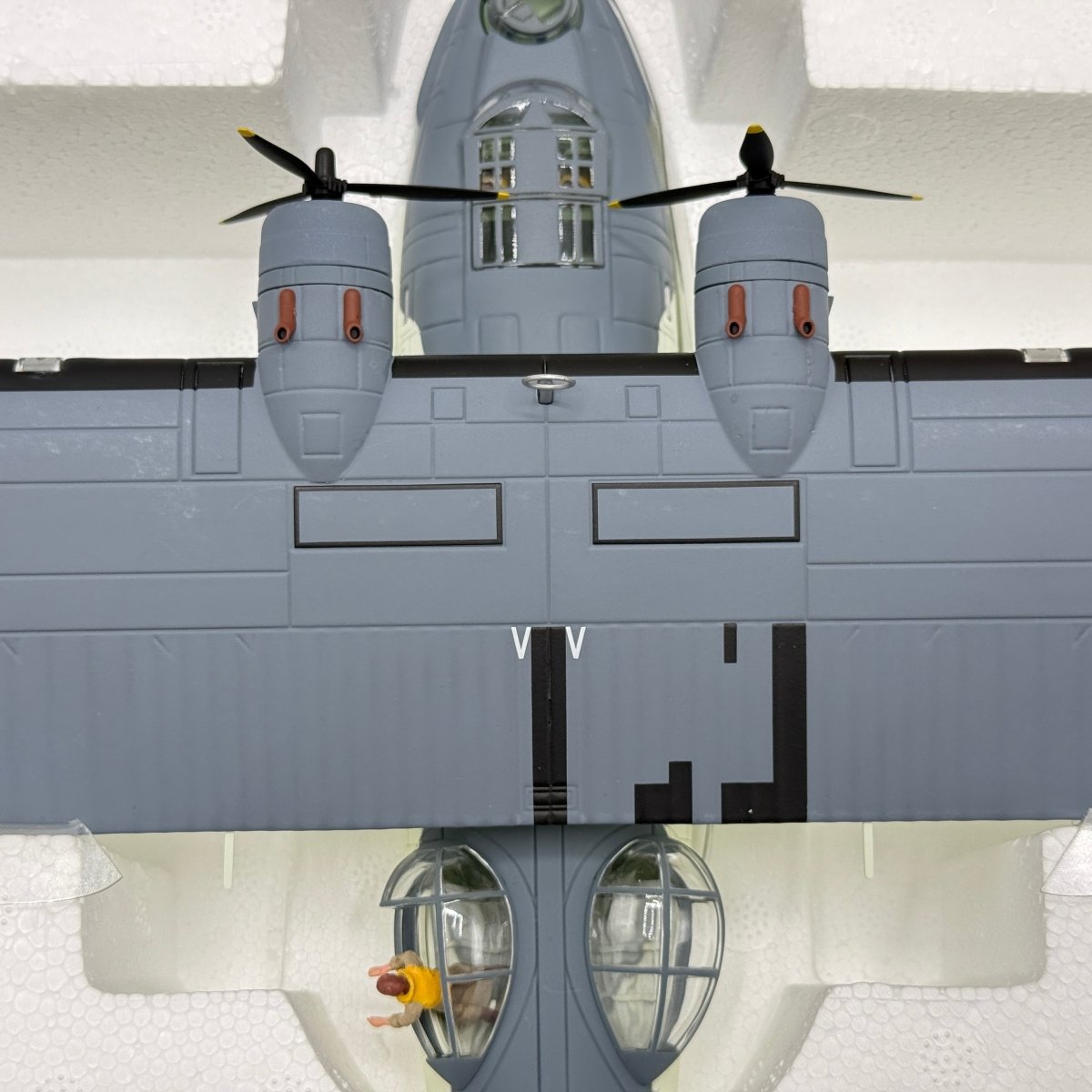 Corgi Aviation AA36103 1:72 Catalina Mk IVA Rescue Diorama - Corgi