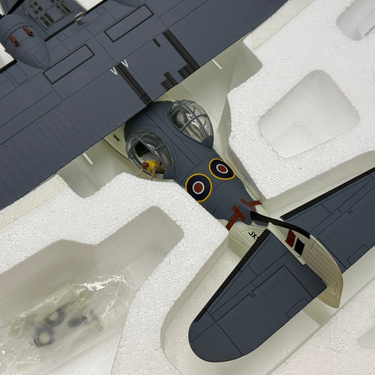 Corgi Aviation AA36103 1:72 Catalina Mk IVA Rescue Diorama - Corgi