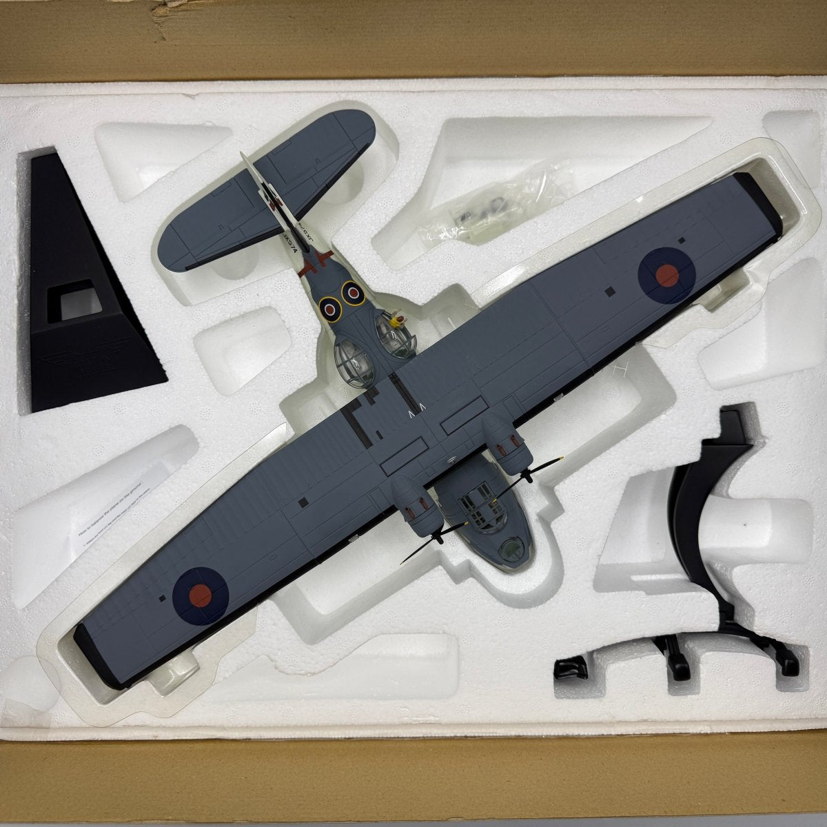 Corgi Aviation AA36103 1:72 Catalina Mk IVA Rescue Diorama - Corgi