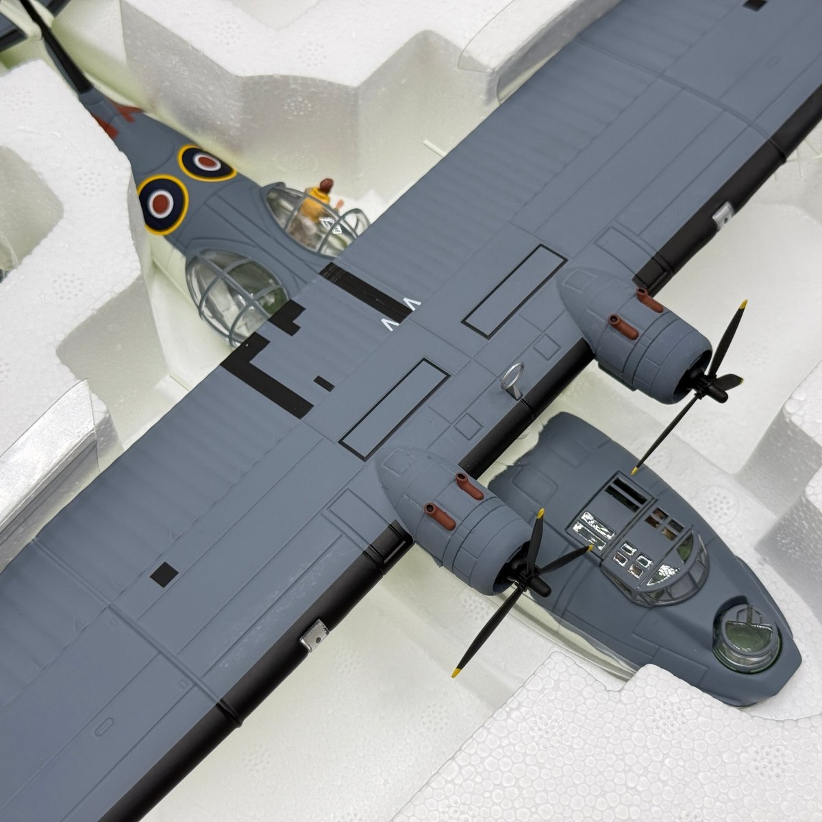 Corgi Aviation AA36103 1:72 Catalina Mk IVA Rescue Diorama - Corgi