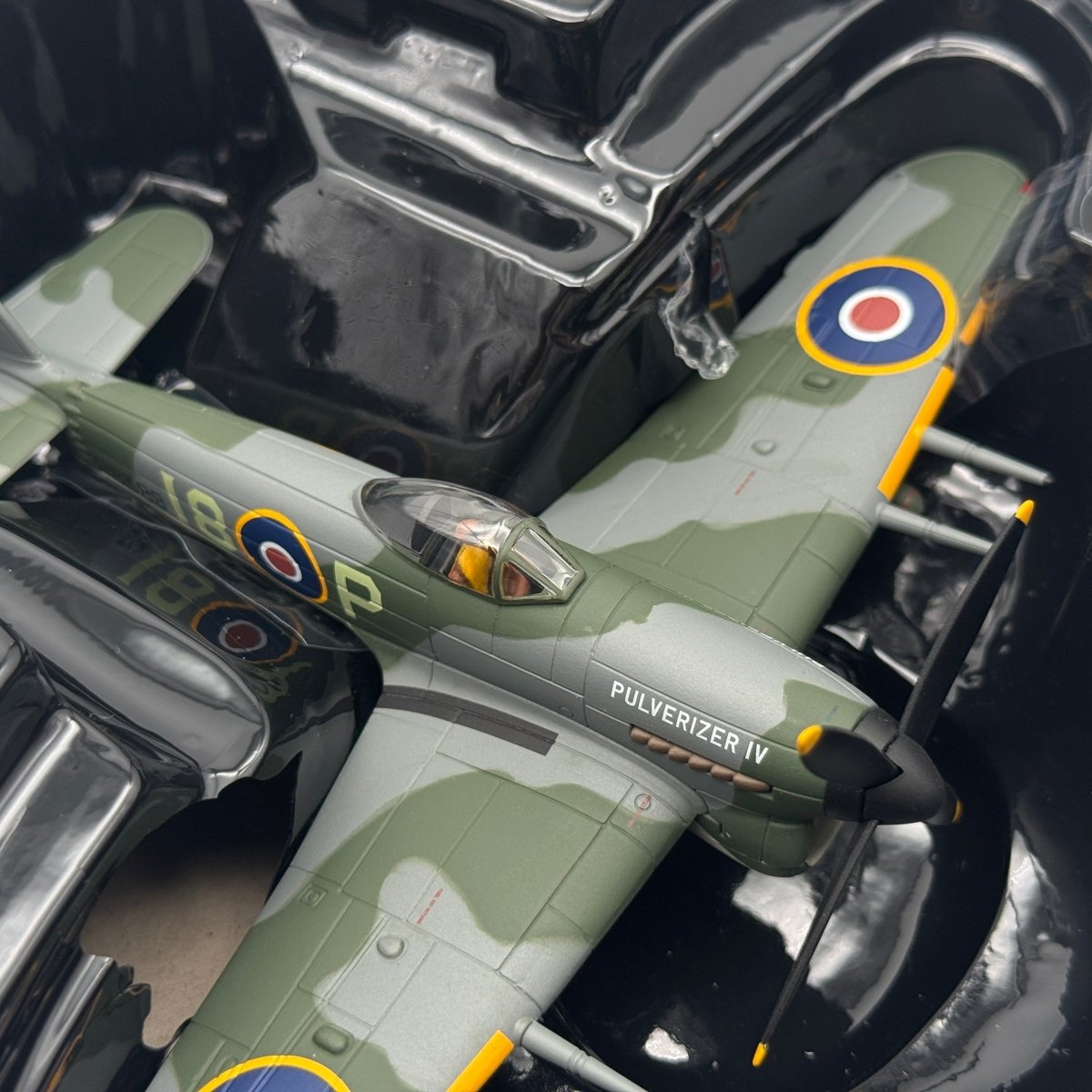 Corgi Aviation AA36510 1:72 Hawker Typhoon Mk I RAF 245 Sqn - Corgi