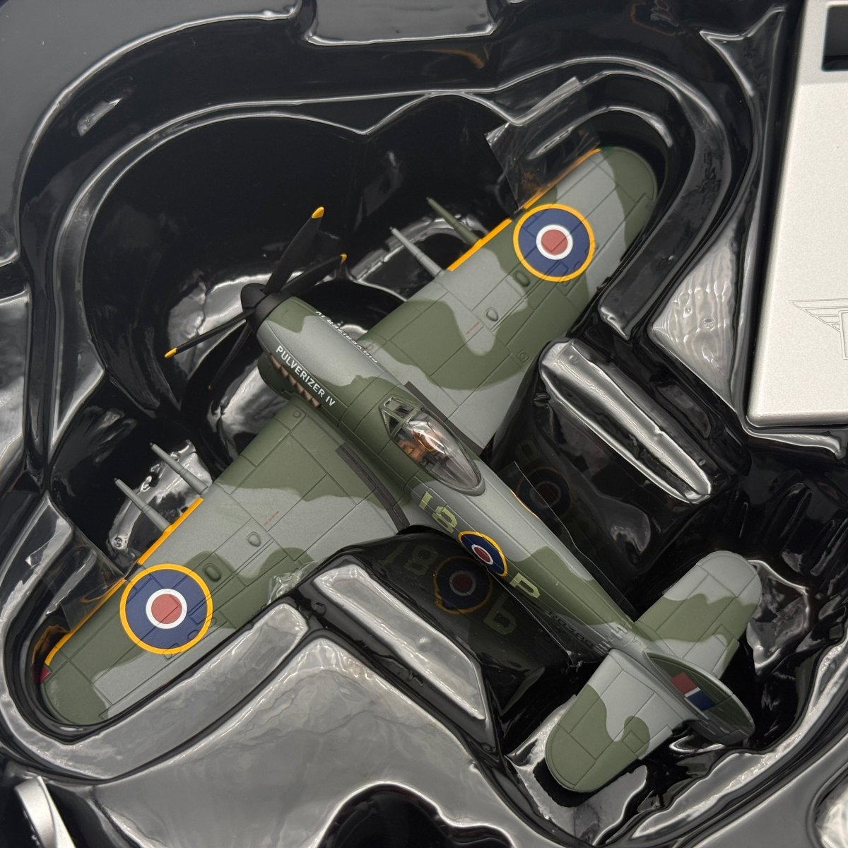 Corgi Aviation AA36510 1:72 Hawker Typhoon Mk I RAF 245 Sqn - Corgi