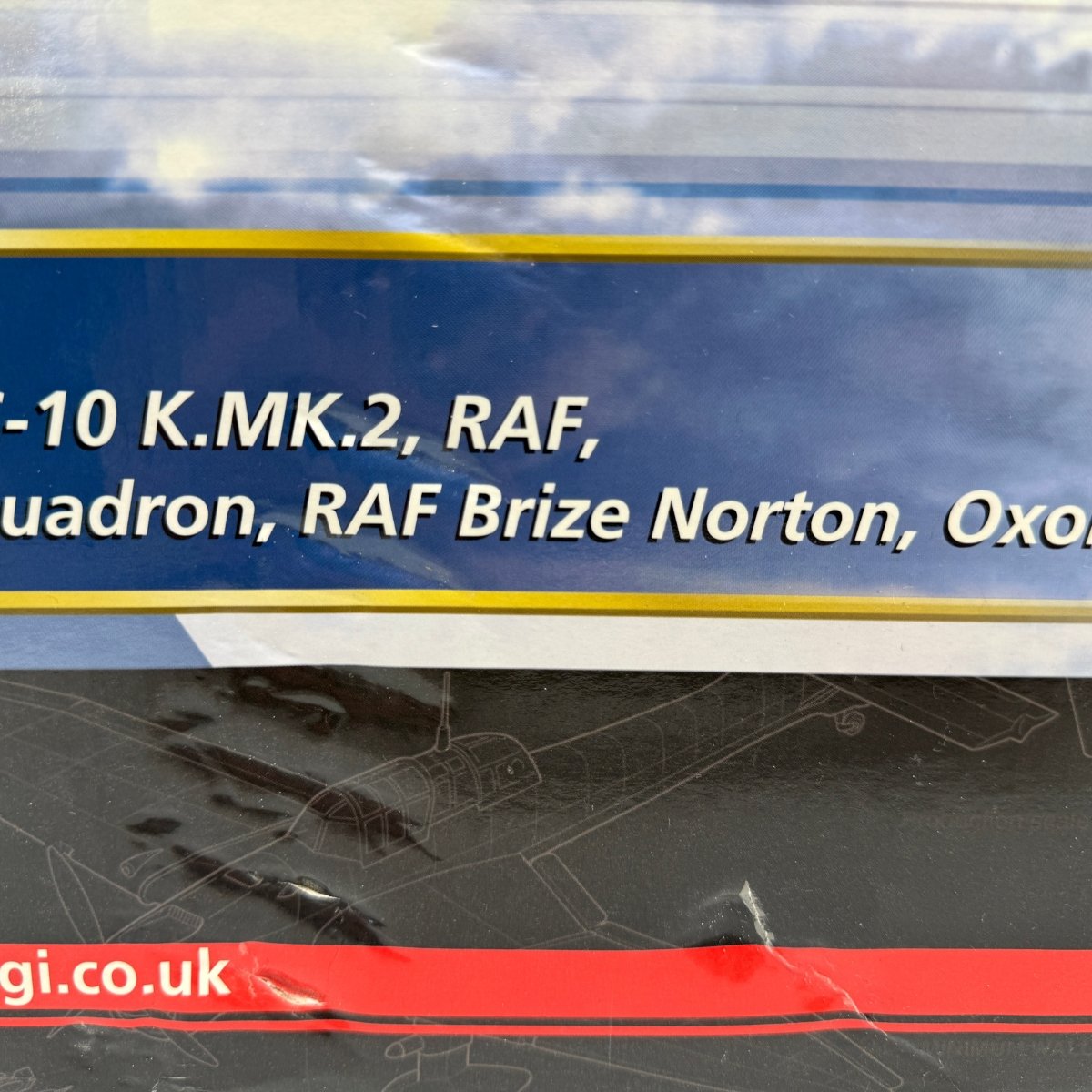 Corgi Aviation AA37003 1:144 Vickers VC10 RAF No.101 - Corgi