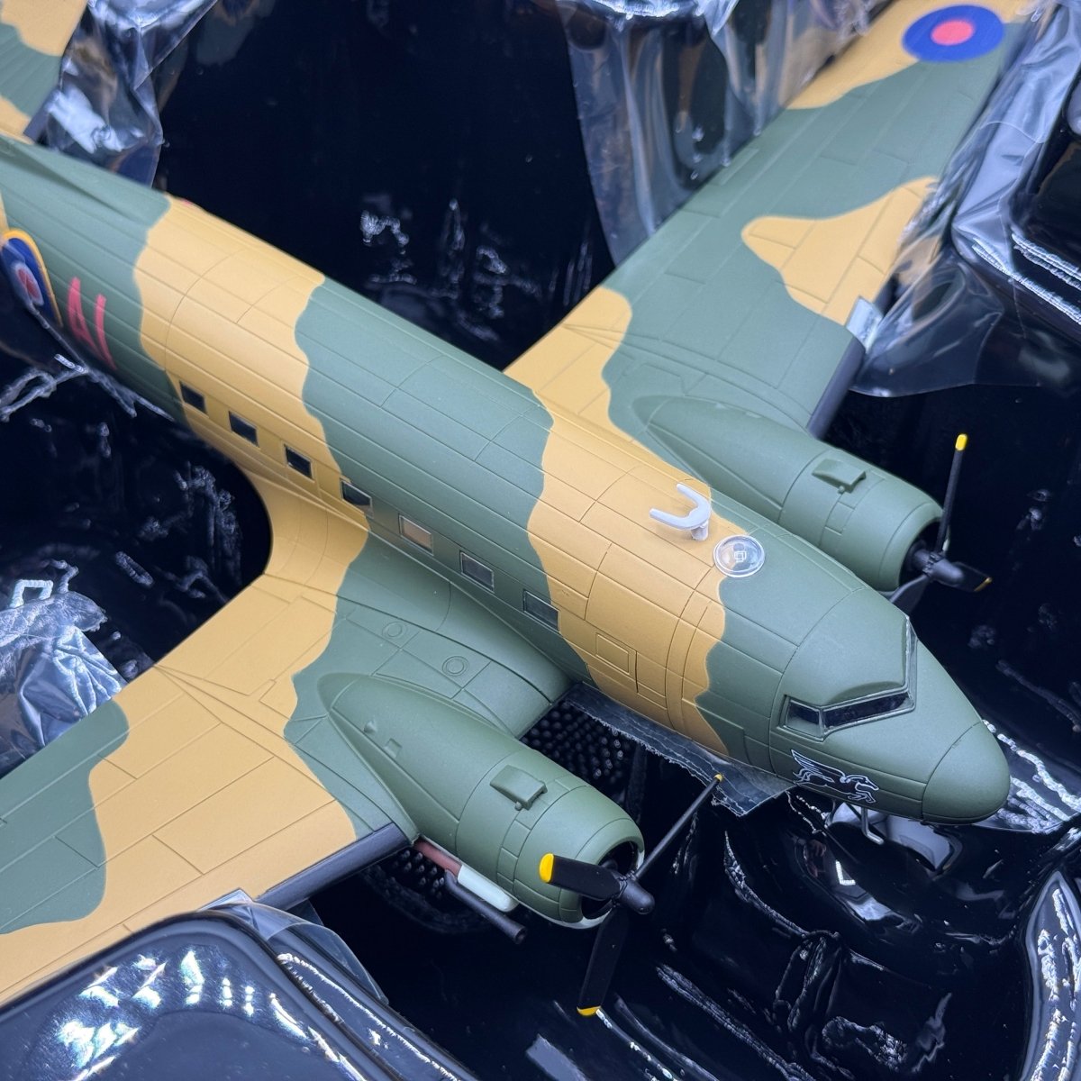 Corgi Aviation AA38204 1:72 Douglas C - 47 Skytrain RAF No.267 Pegasus Sqn - Corgi