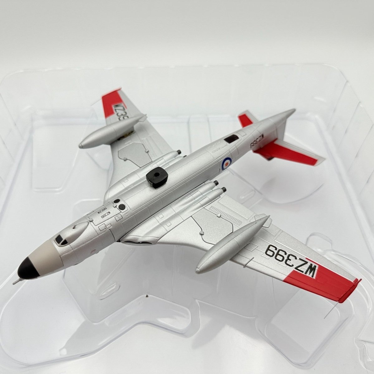 Corgi Aviation AA39404 1:114 Vickers Valiant B(PR)MK.1, 543 Sqn RAF Wyton FAULTS - Corgi