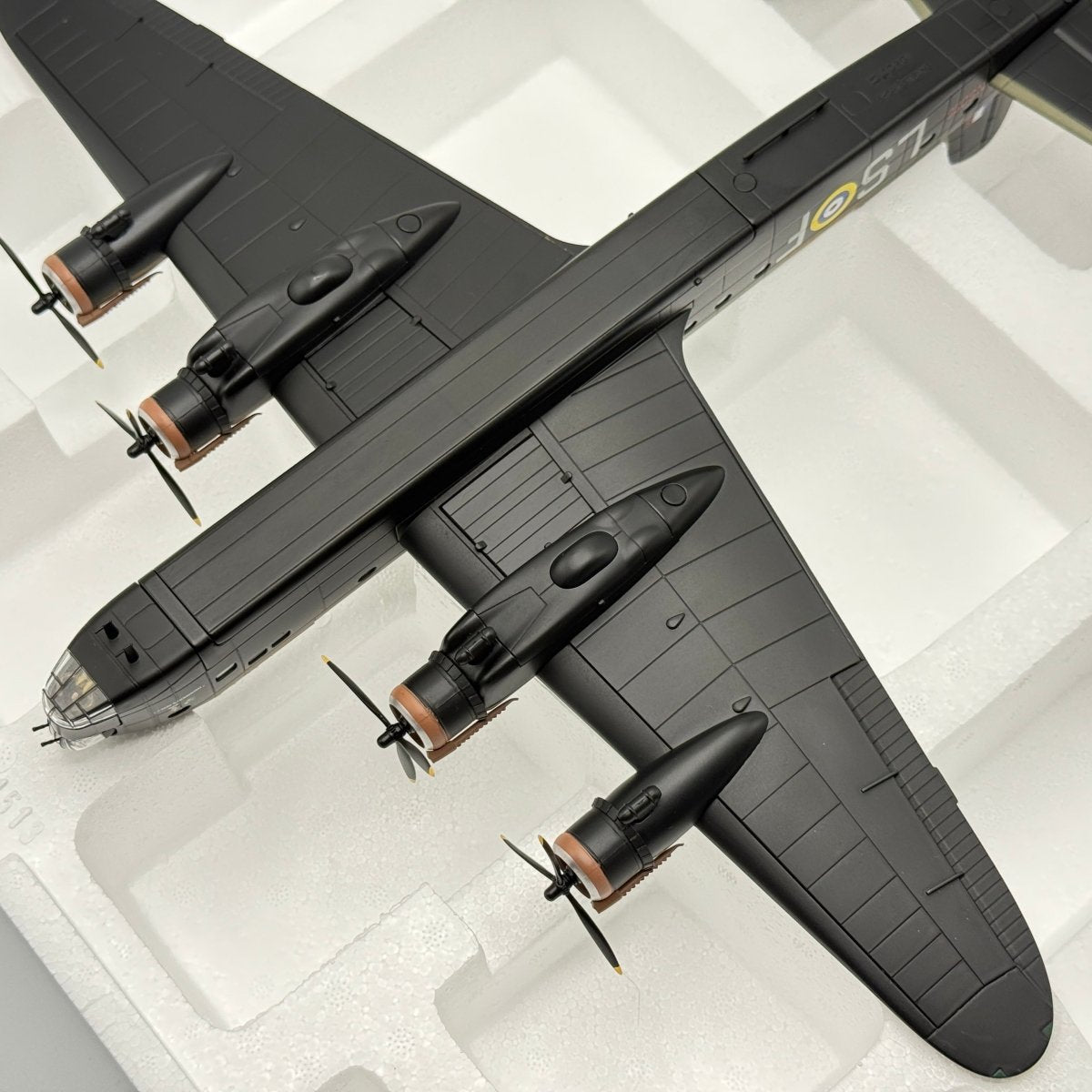 Corgi Aviation AA39501 1:72 Stirling B.Mk I 'MacRoberts Reply' - Corgi