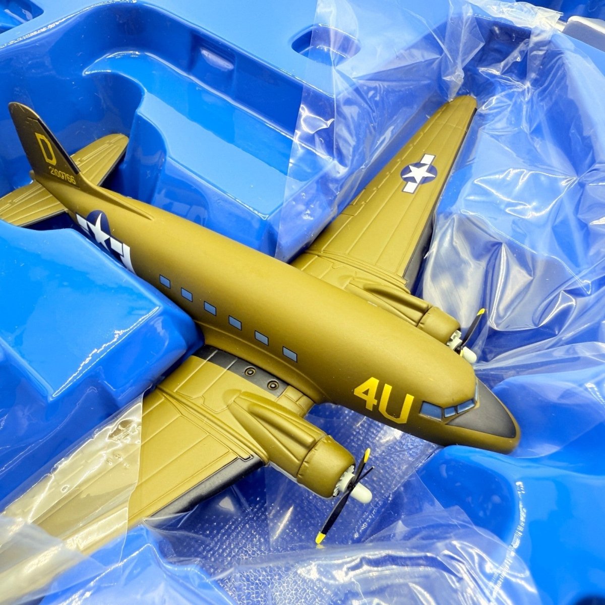 Corgi Aviation AA99148 1:144 C - 47, P - 47D, P - 51D 60th Anniversary Aircraft Set - Corgi