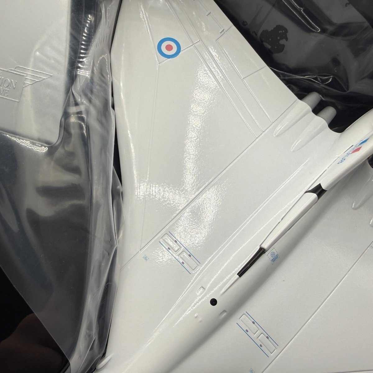 Corgi Aviation Archive 1:144 AA31208 Vulcan B.2 XH558, 230 OCU, RAF Waddington - Corgi