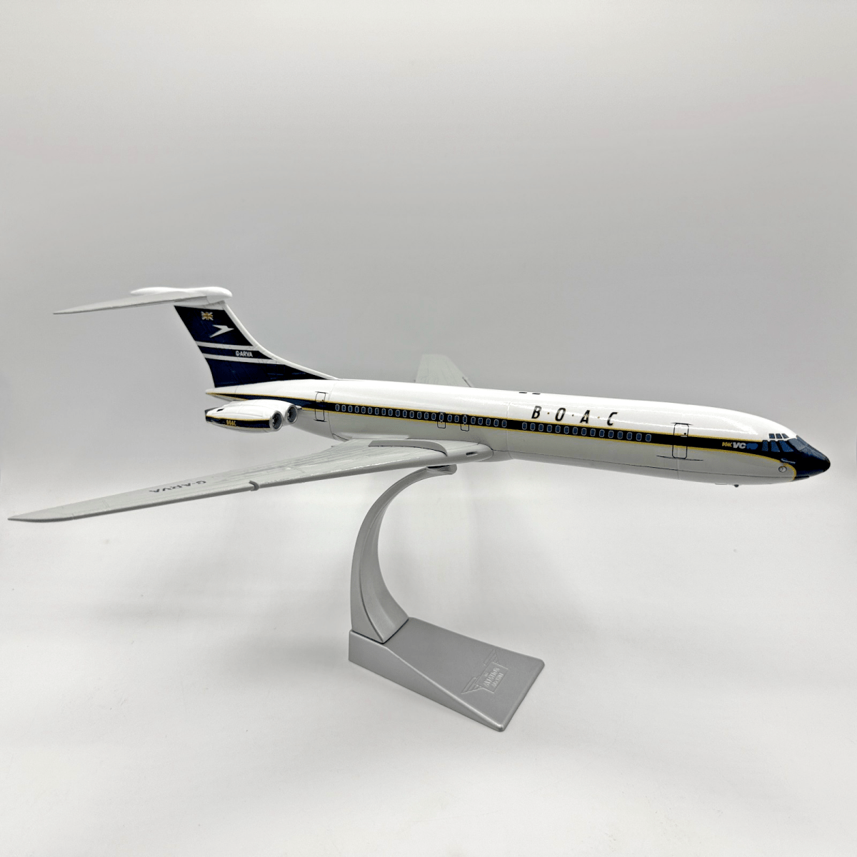 Corgi Aviation Archive 1:144 AA37004 Vickers VC - 10 BOAC, London Heathrow 1964 - Corgi