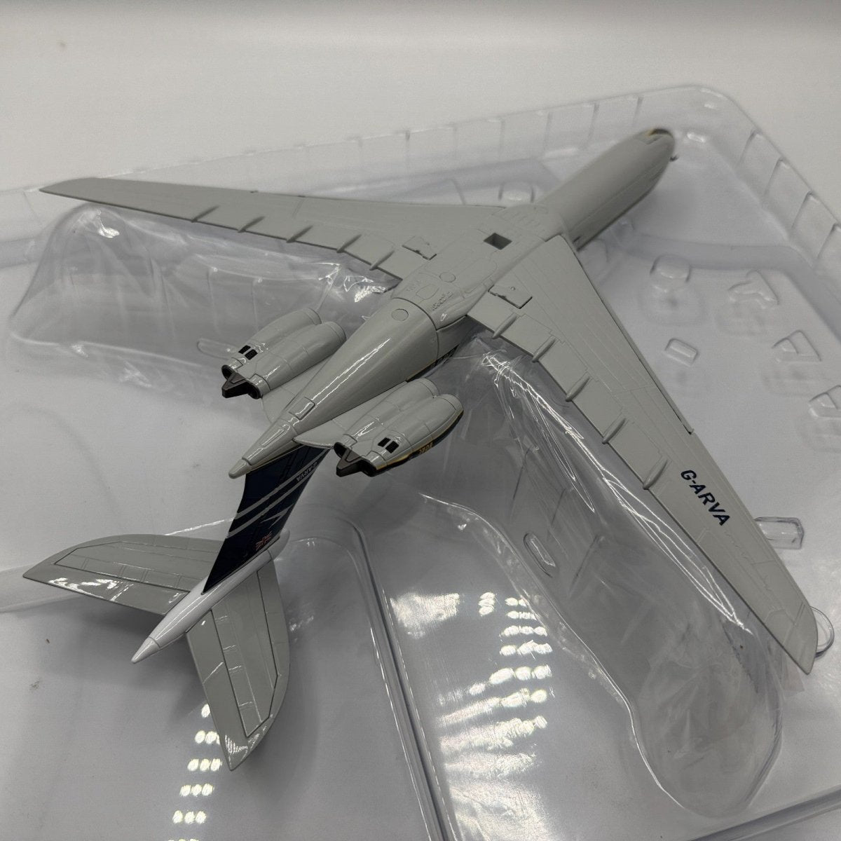 Corgi Aviation Archive 1:144 AA37004 Vickers VC - 10 BOAC, London Heathrow 1964 - Corgi
