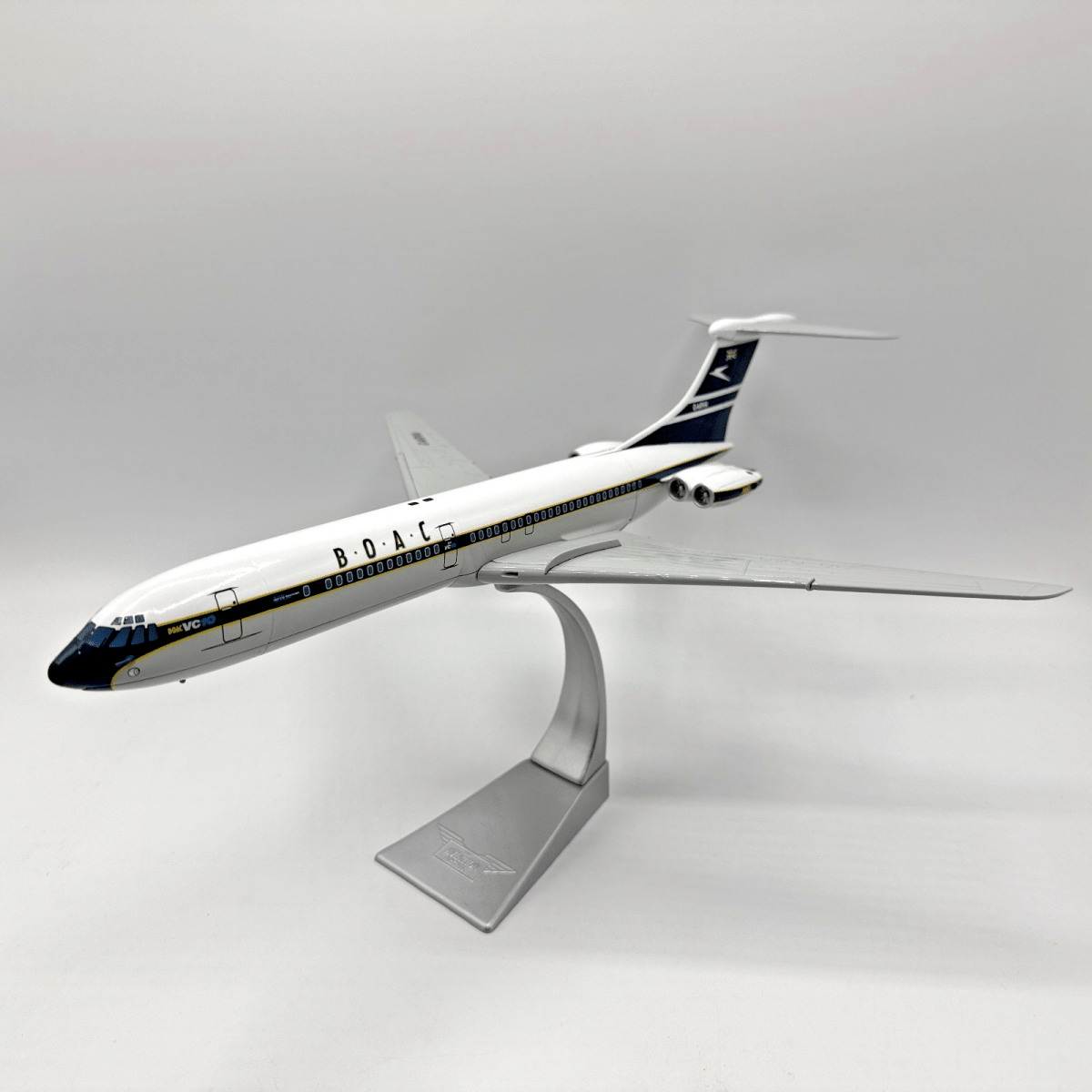 Corgi Aviation Archive 1:144 AA37004 Vickers VC - 10 BOAC, London Heathrow 1964 - Corgi