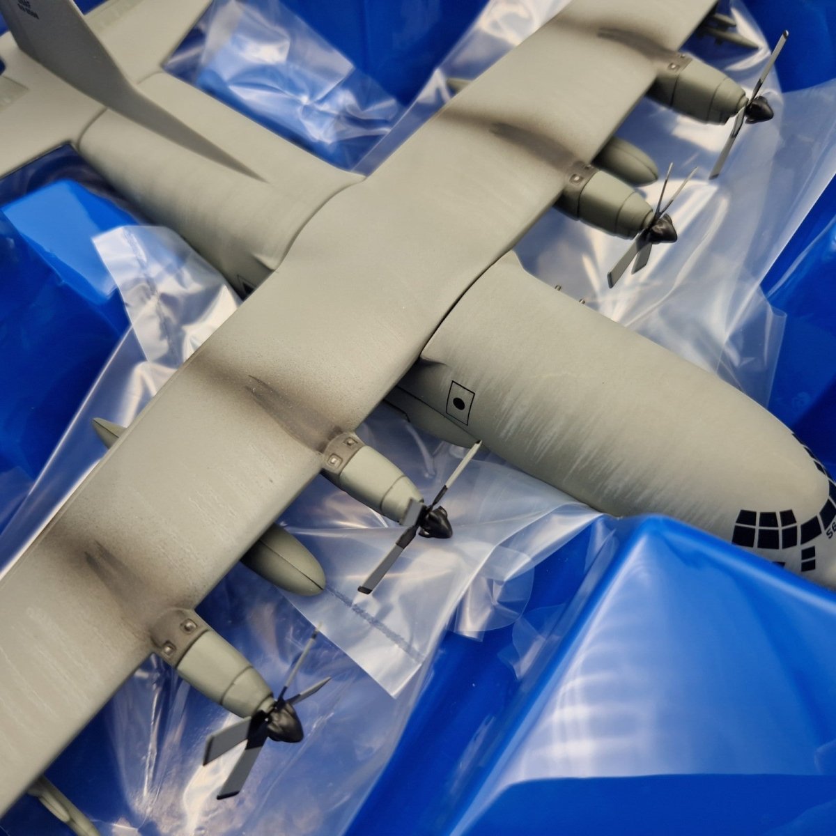 Corgi Aviation Archive 1:144 AC - 130H Hercules 'Spectre Gunship' AA31306 - Corgi