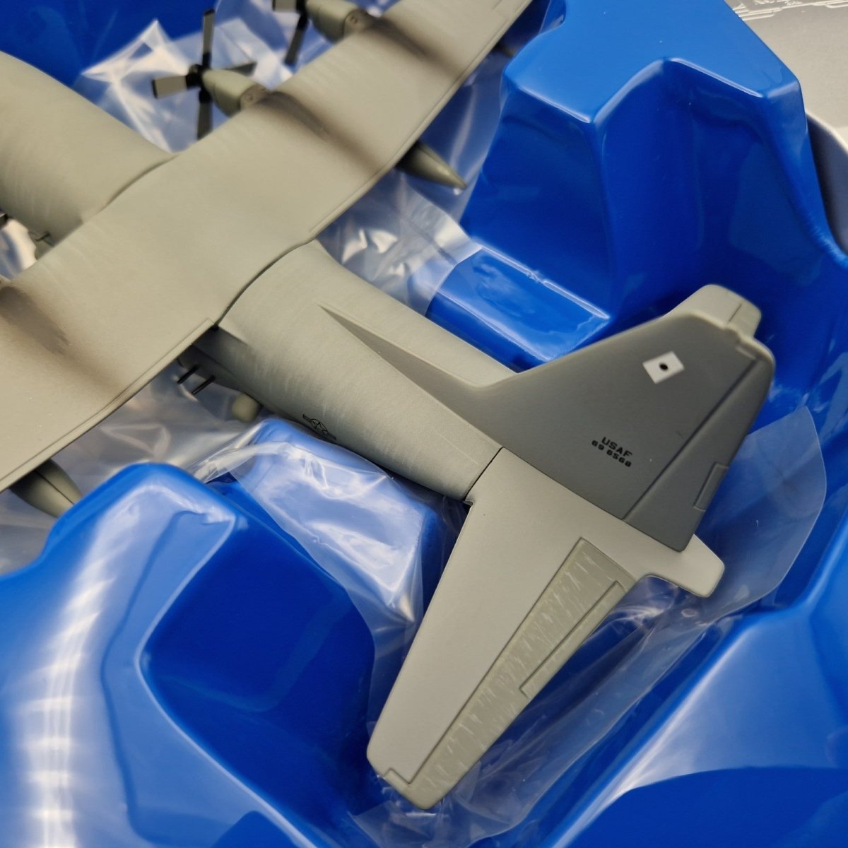 Corgi Aviation Archive 1:144 AC - 130H Hercules 'Spectre Gunship' AA31306 - Corgi