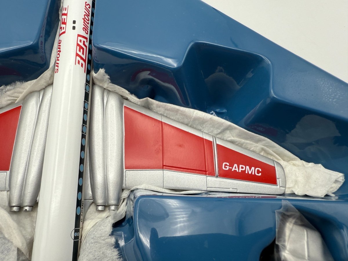 Corgi Aviation Archive 1:144 De Havilland Comet 4B BAE AirTours 48506 - Corgi