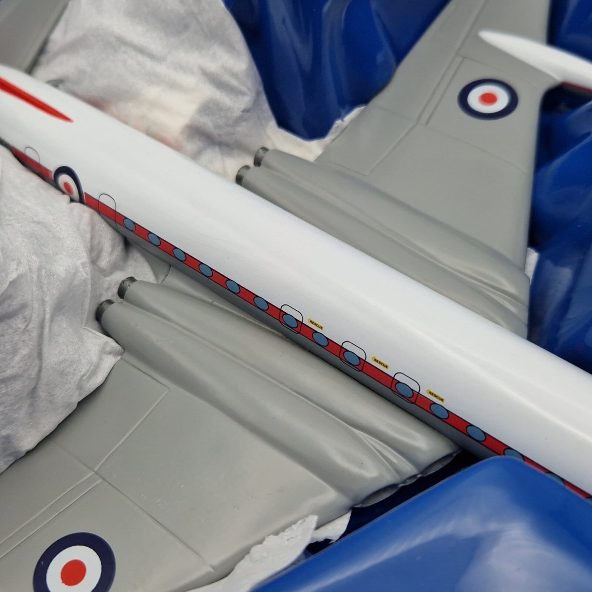 Corgi Aviation Archive 1:144 DH Comet 4C, A&AEE Boscombe Down, Diecast 48505 - Corgi