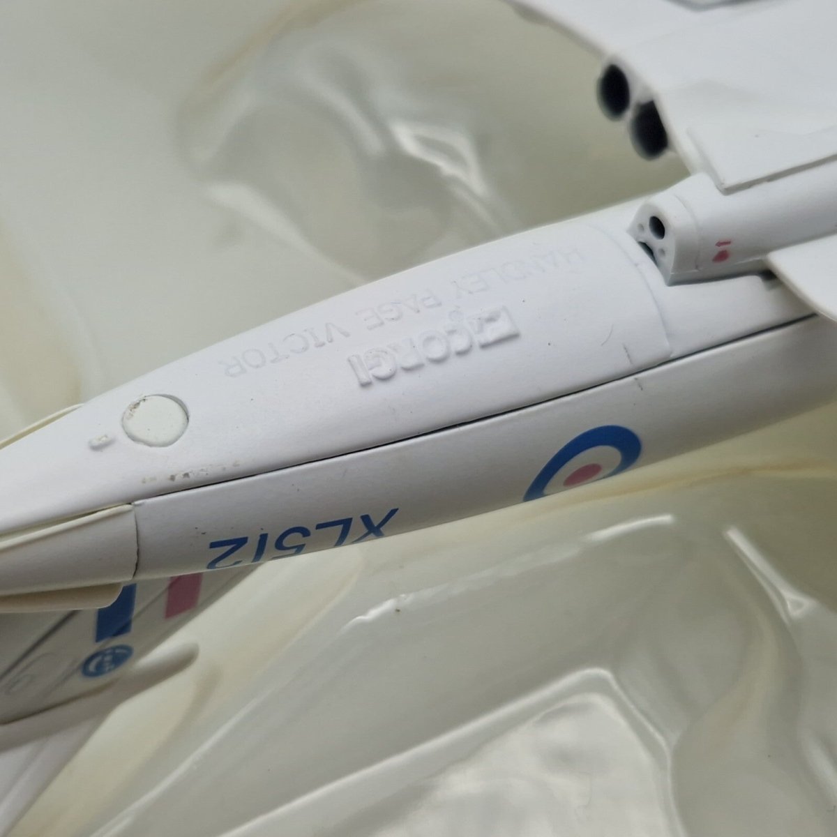 Corgi Aviation Archive 1:144 Handley Page Victor B.2 139 'Jamaica' Sqn, AA31605 - Corgi